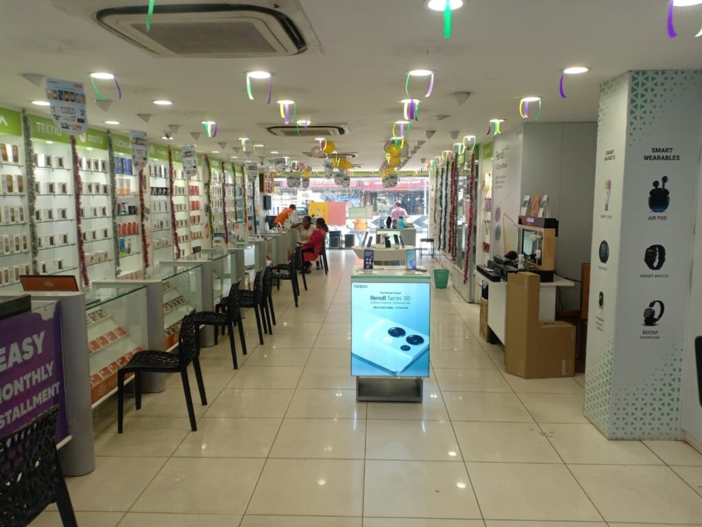 Poorvika Mobiles Erode - EVN Road - 3