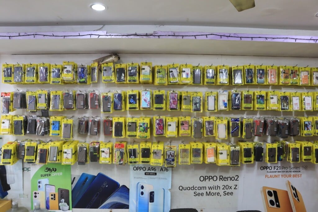 SRI SARASWATHI MOBILES - 4