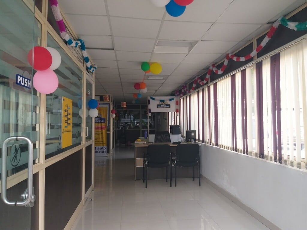 Maruti Suzuki Driving School Erode - 5