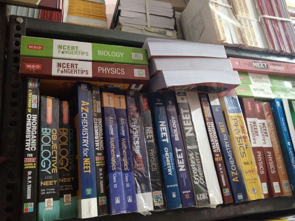 Guberan Book Stall - 5