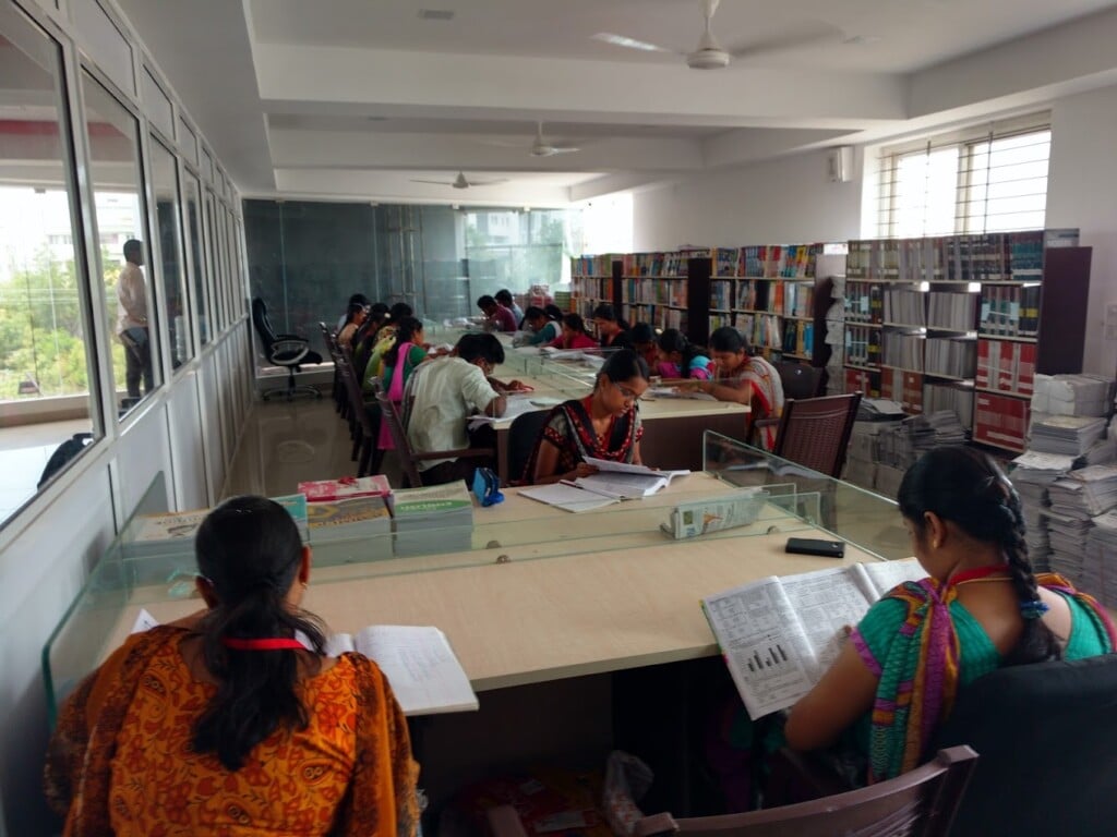 Veranda RACE Govt Exams Coaching Institute - Bank, SSC, TNPSC - Erode - 3