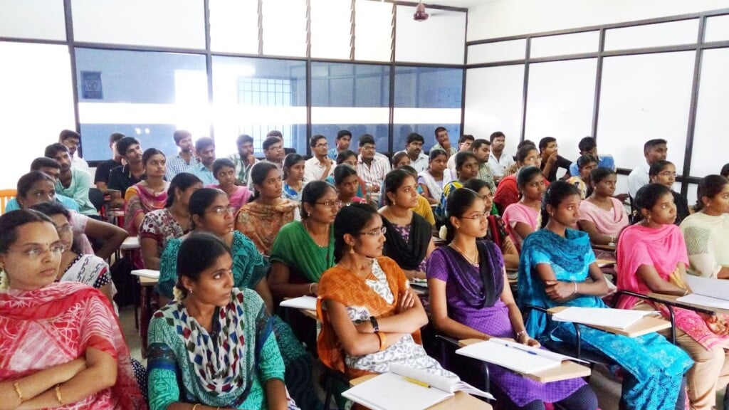 VISTA ACADEMY - ERODE (Best coaching for tnpsc banking and ssc rrb tancet neet) - 5