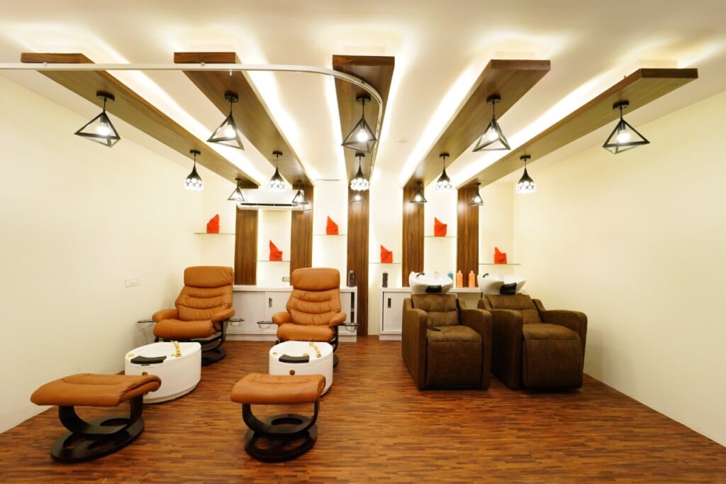 STUDIO 11 Salon and Spa Airbypass Road - 4