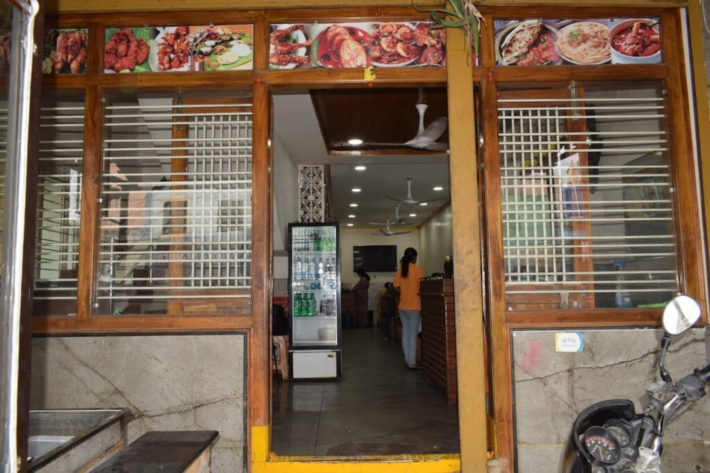 Saravana Cafe Military hotel - 2