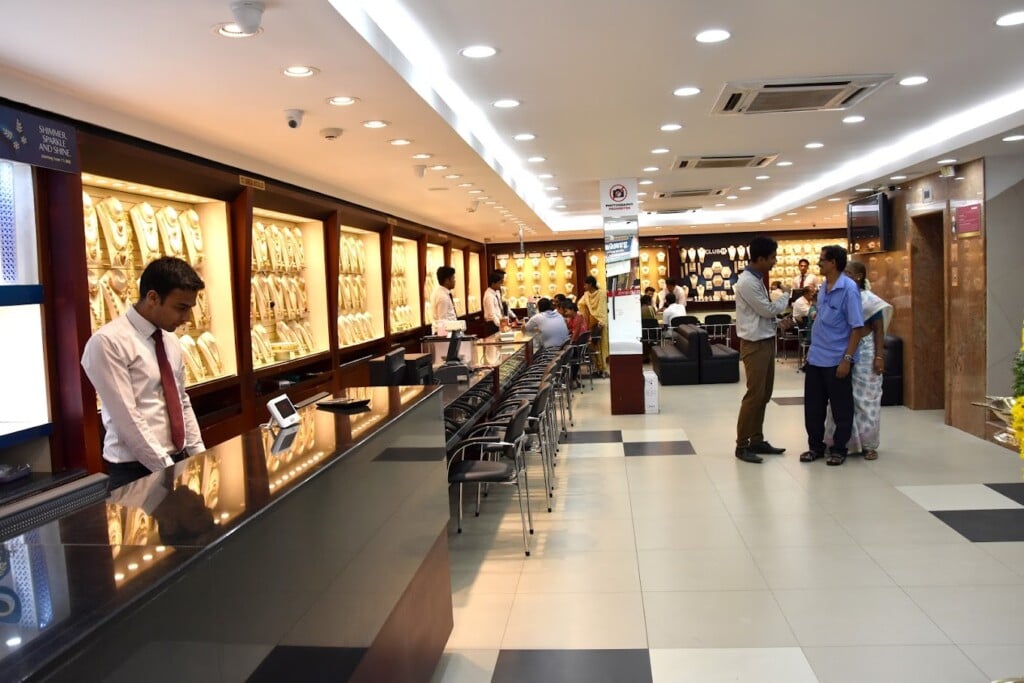 Joyalukkas Jewellery Tirupati - 5