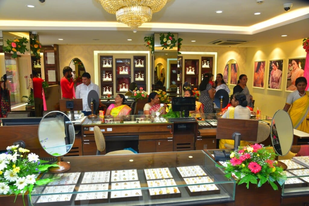 Tanishq Jewellery - Tirupati - Prakasam Road - 5