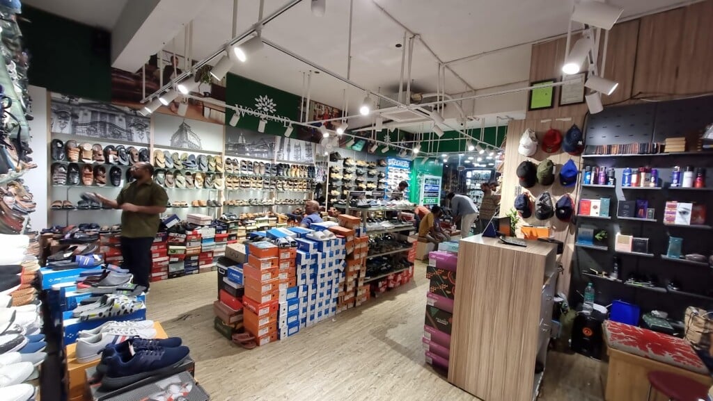 WOODLAND ATIDUDE SHOE-SKECHERS,BIRKENSTOCK,HAPPENSTANCE,PUMA,CROCS,ADIDAS,LEE COOPER - 5