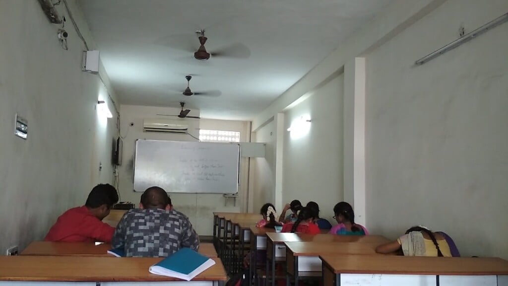 Sreedhar's CCE Tirupati, BANK pos, SSC CGL, RRB coaching Center - 3