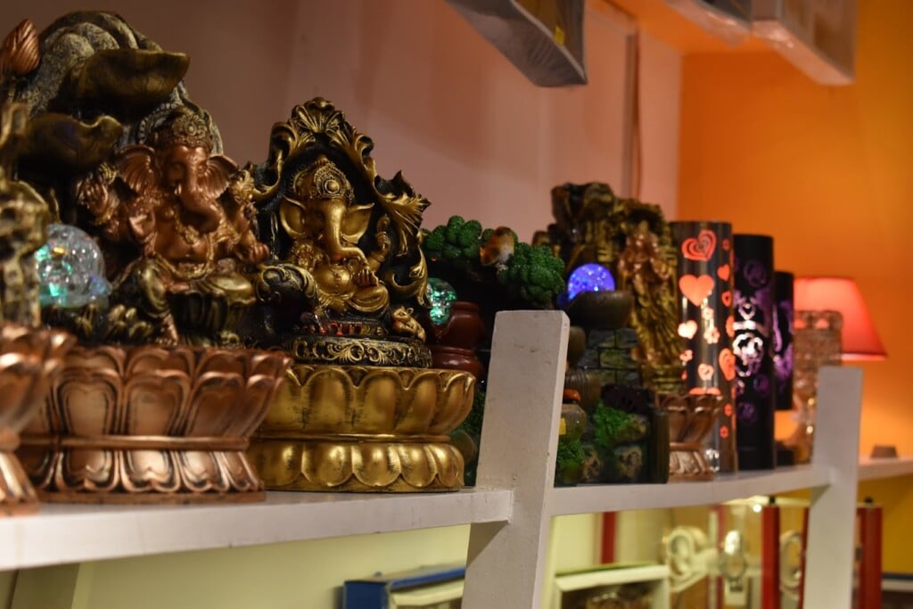 Daarva Gift Shops & Home Decor - 2