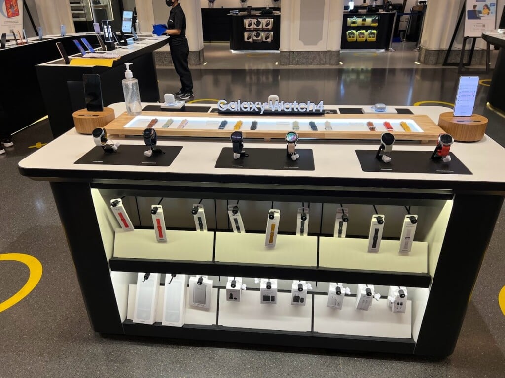 Samsung Opera House (Largest Exclusive Store and Experience Centre) - 2