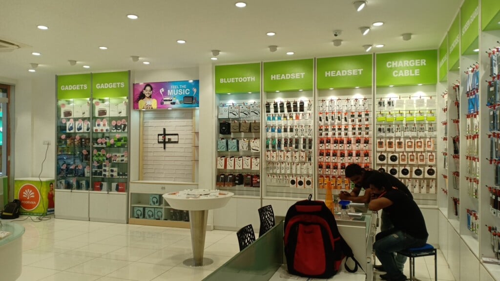 Poorvika Mobiles Hebbagodi - 4