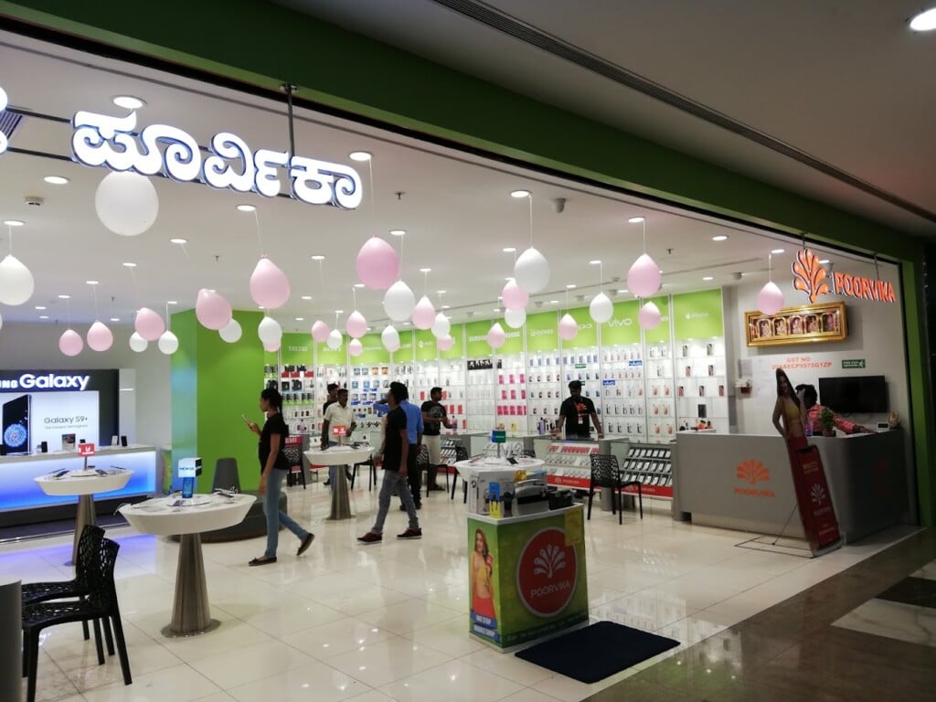 Poorvika Mobiles Elements Mall