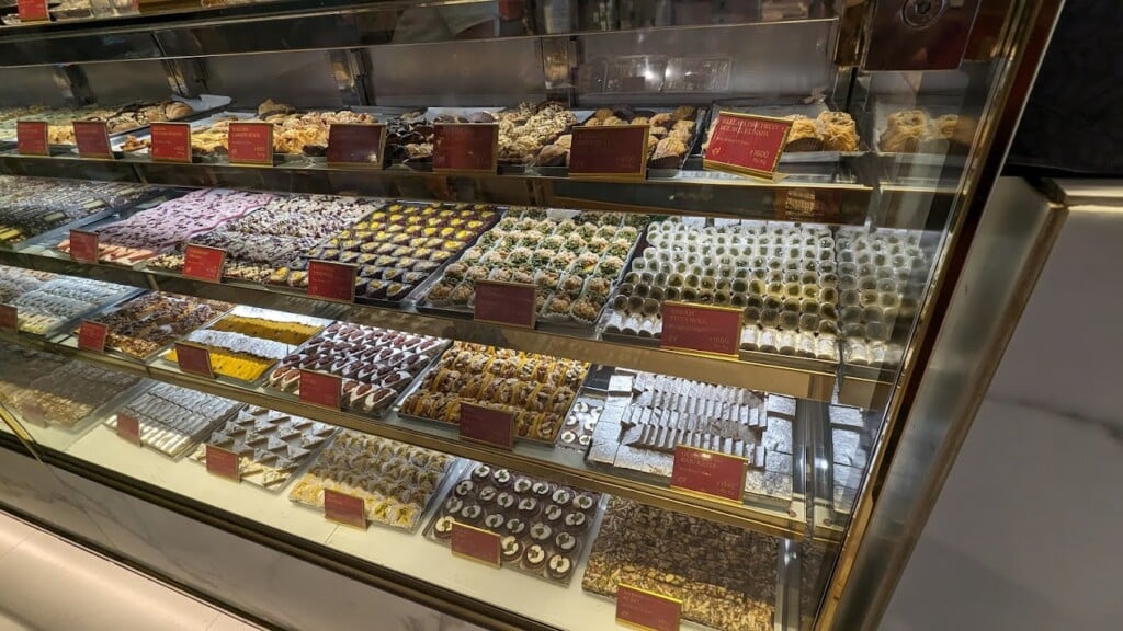 Anand Sweets and Savouries - 3