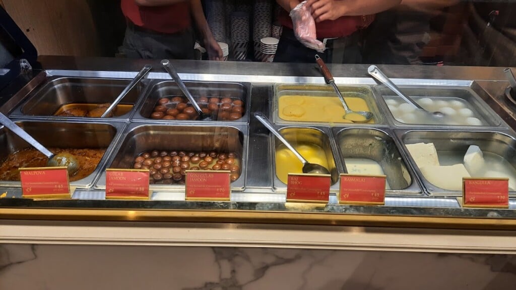 Anand Sweets and Savouries - 4