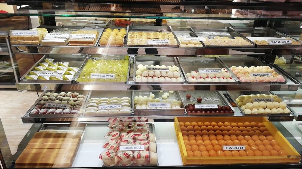 ASHA SWEET CENTER, Gandhi Bazaar Basavanagudi - 2