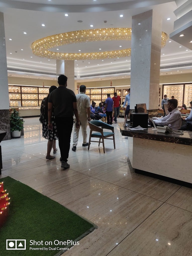 Joyalukkas Jewellery Bengaluru - 4