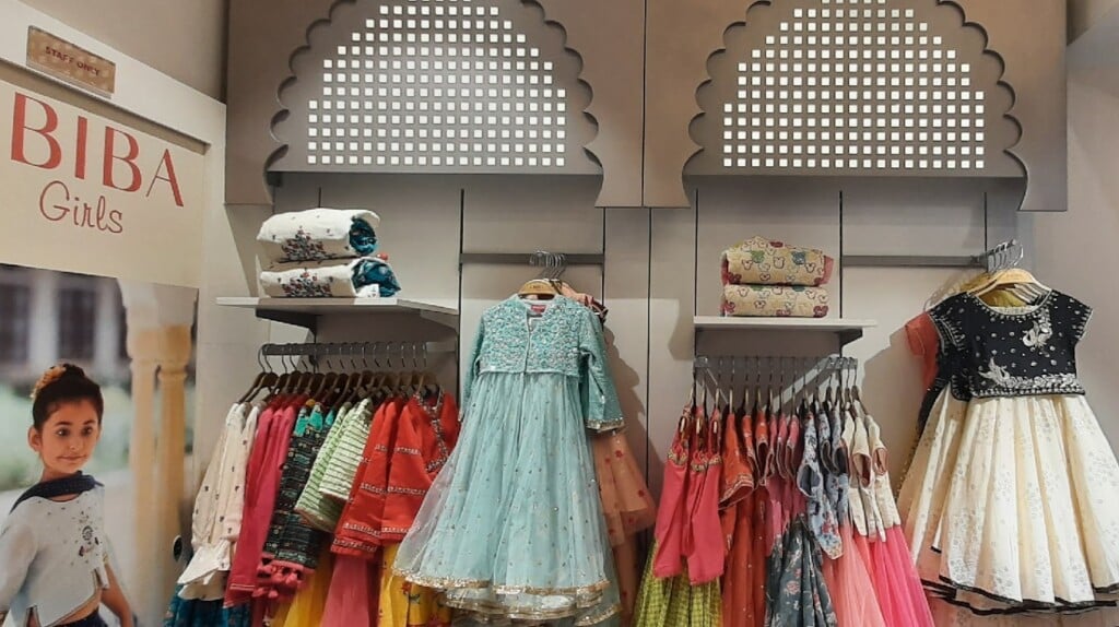 Royal Meenakshi Mall