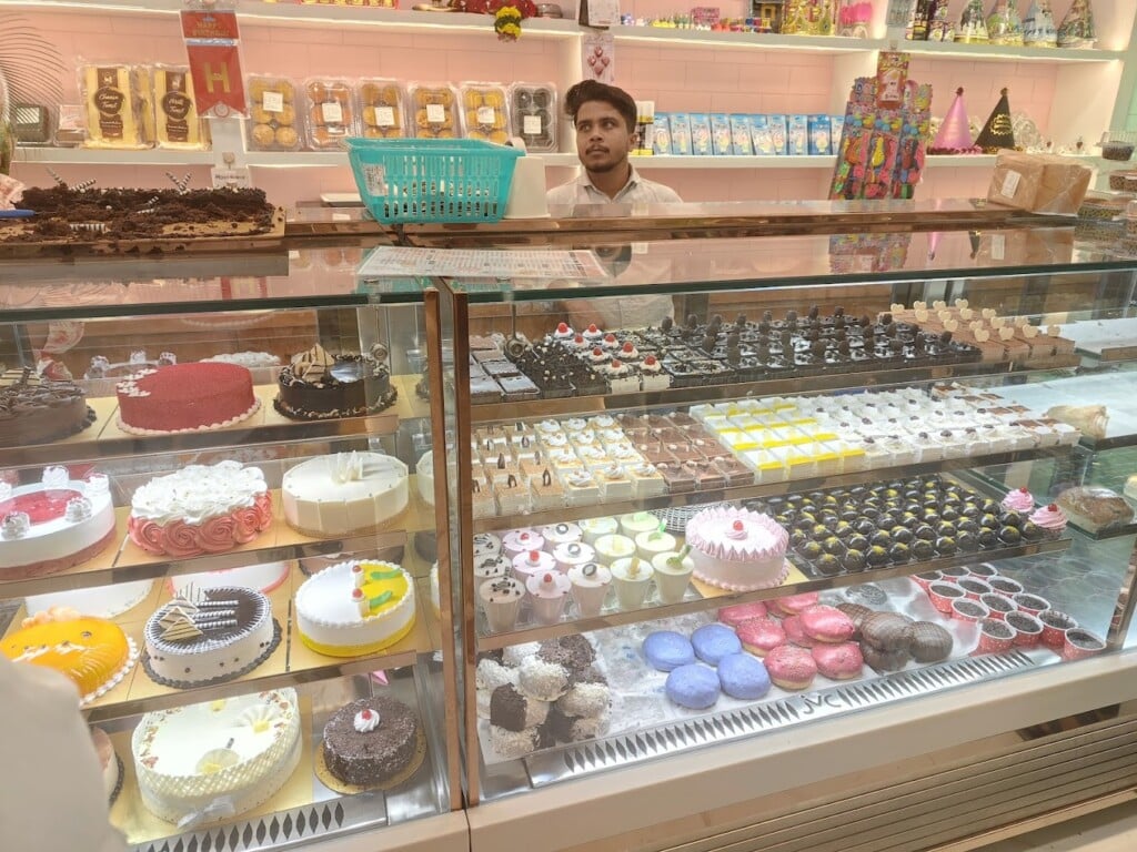 Maaru's Bakers & Cake Shop - Pimple Saudagar