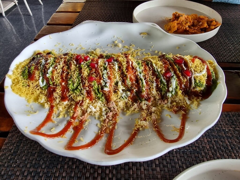 Laa Unico - Pure Veg Family Restaurant - 4