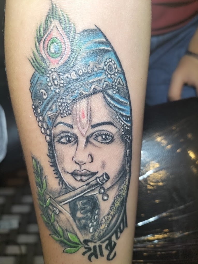 Buzzyinks Tattoos & Art launge - 2