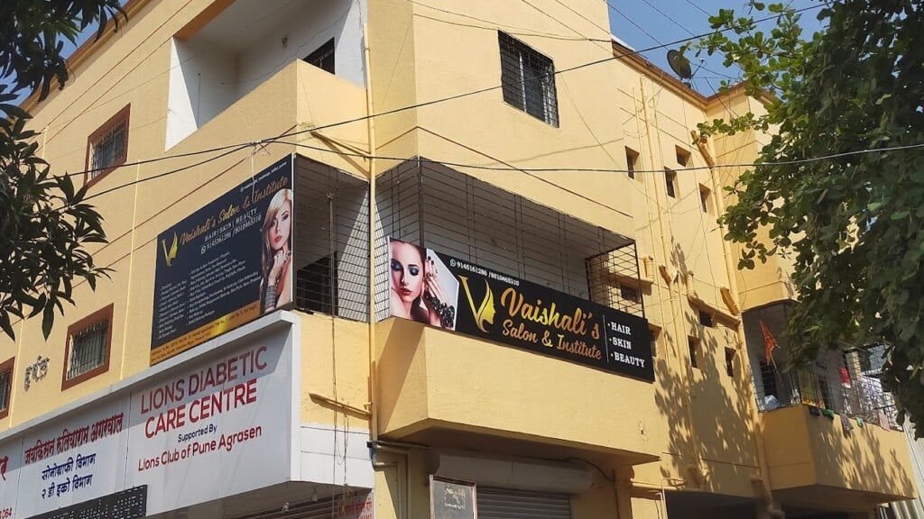 Vaishali's Salon & Institute Pune - 4