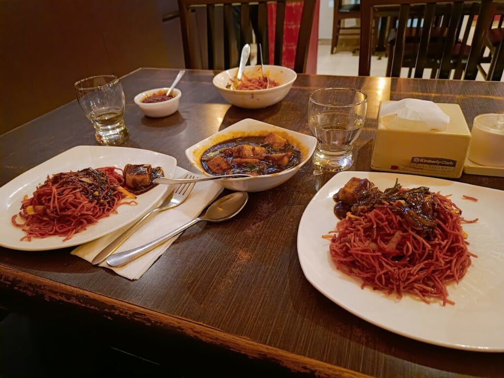 Changs Chinese Restaurant - 4