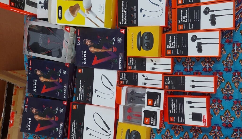 Agarwal mobile and electronics the mi preferred partner - 3