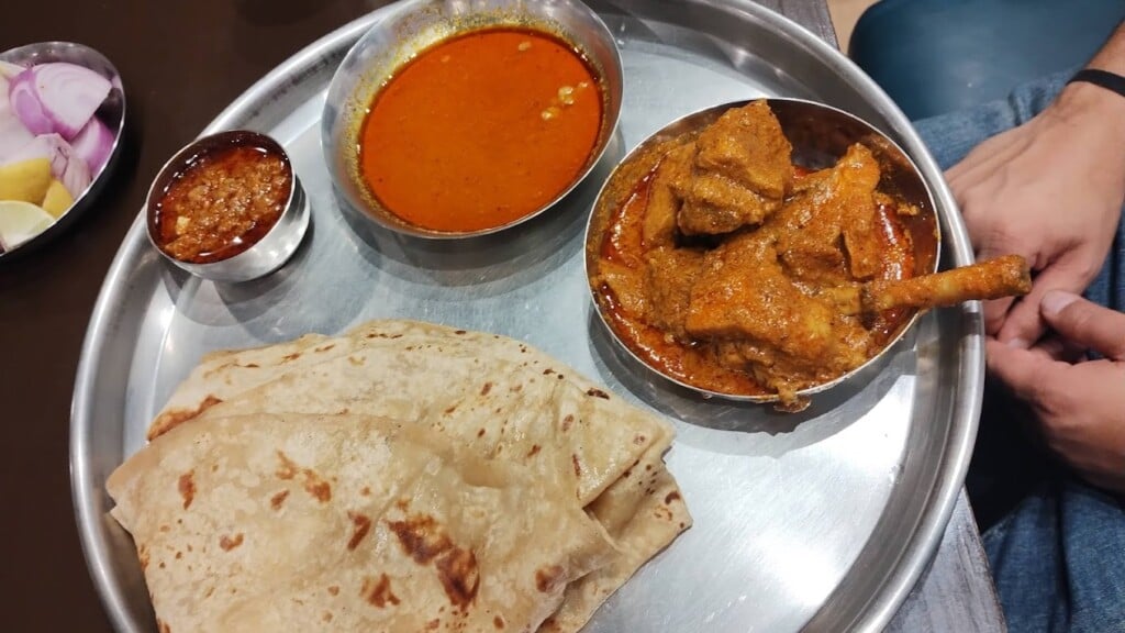 Surve's Pure Non Veg Restaurant - 4