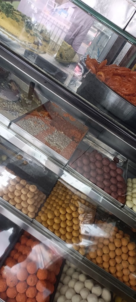 Choudhary Bandhu Mithaiwale - 3