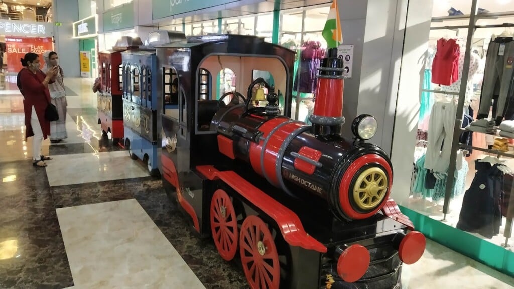 Piazza Pizza By Little Italy SGS Mall - 4