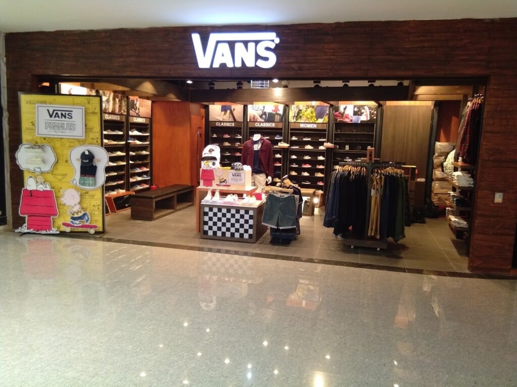 Vans Phoenix Mall - 5