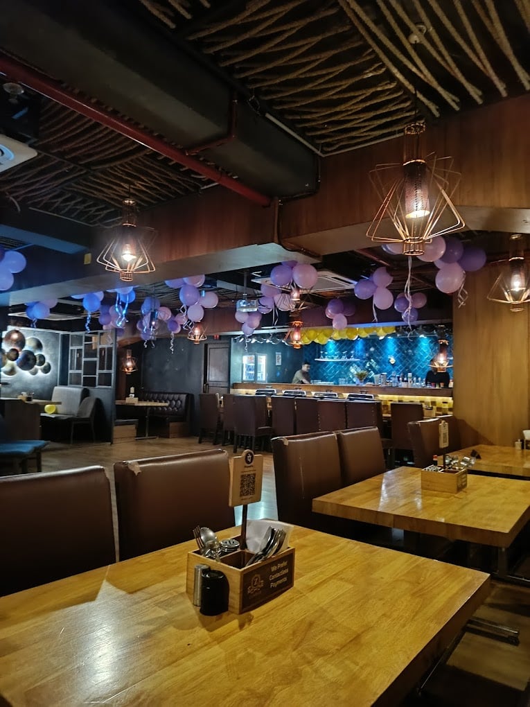 Zaairah Dine & Lounge - 3