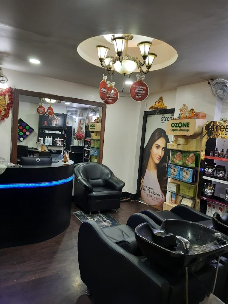 Chromatic Family Salon - 5