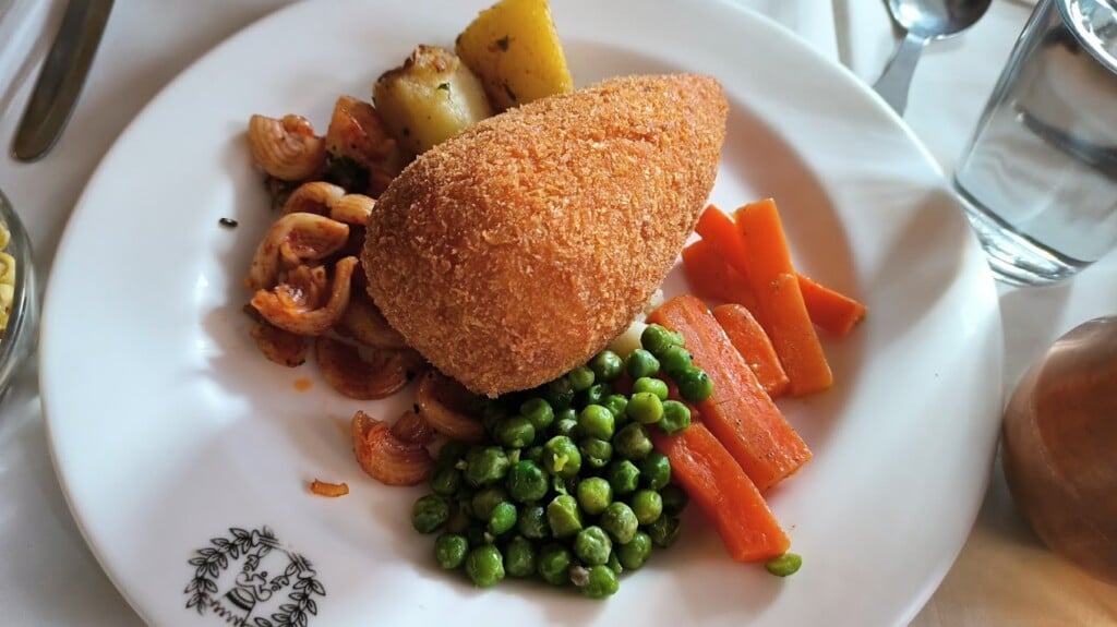 Mocambo Restaurant and Bar - 3