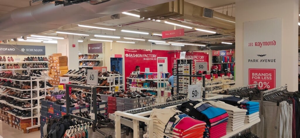 Reliance Fashion Factory Chinar Park - 3