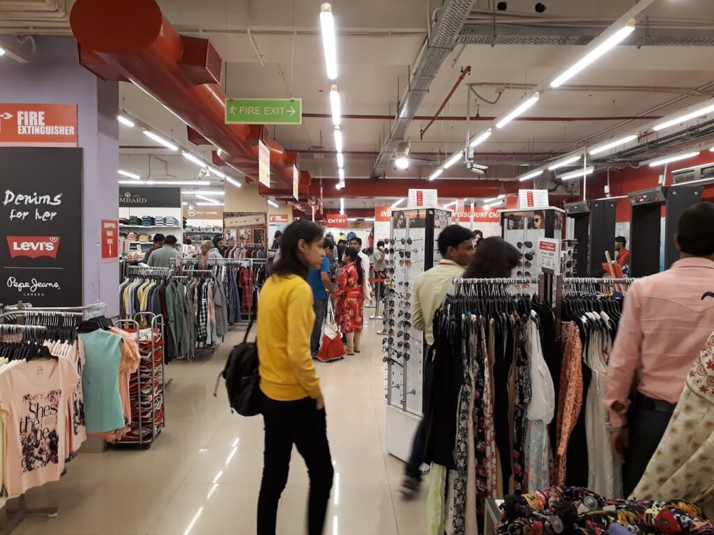 Reliance Fashion Factory Chinar Park - 4