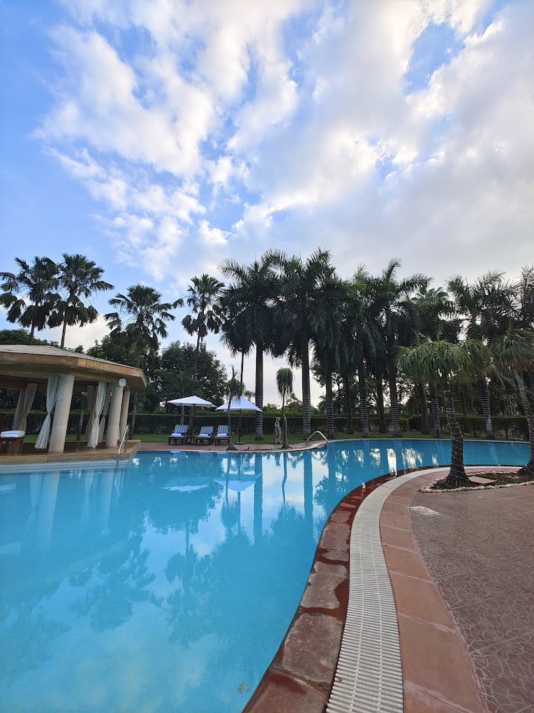 The Swimming Pool, Hyatt - 2