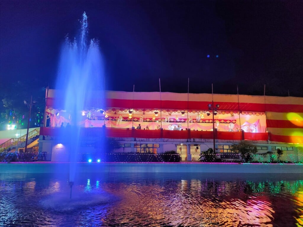 Lake Town Swimming Pool - 2