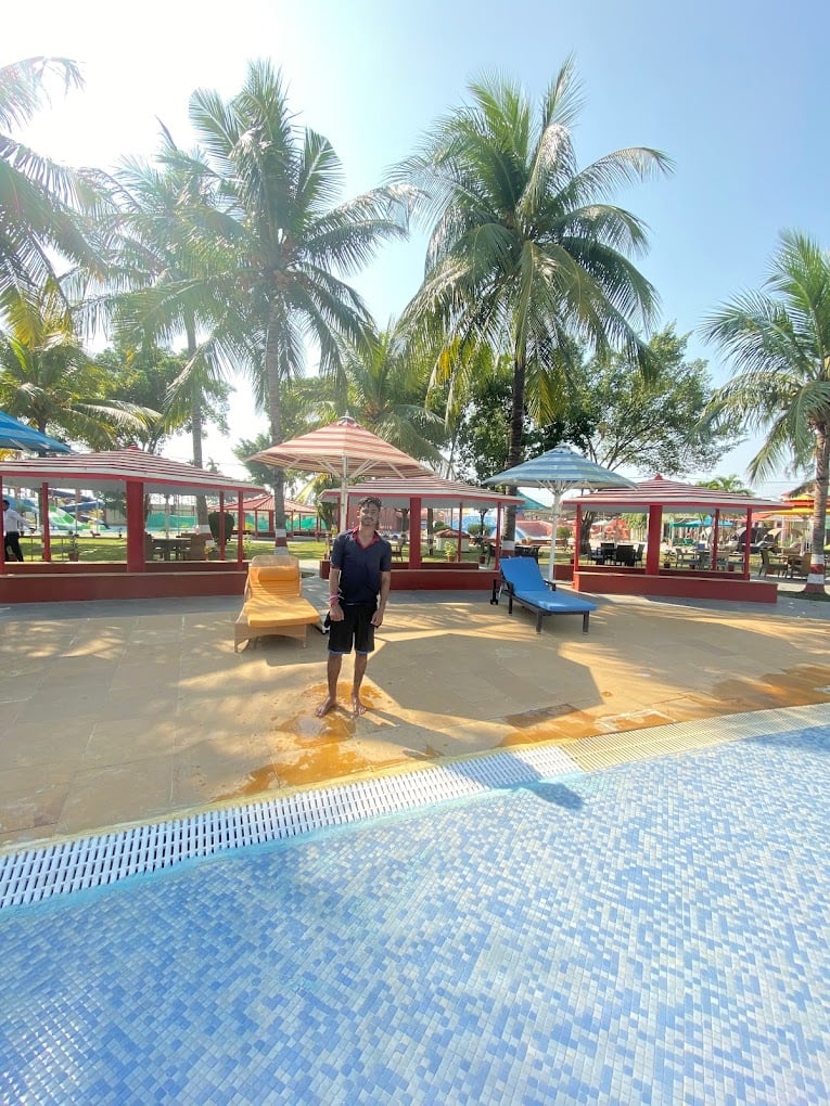 Aquatica Banquet Resort & Water Park - 5