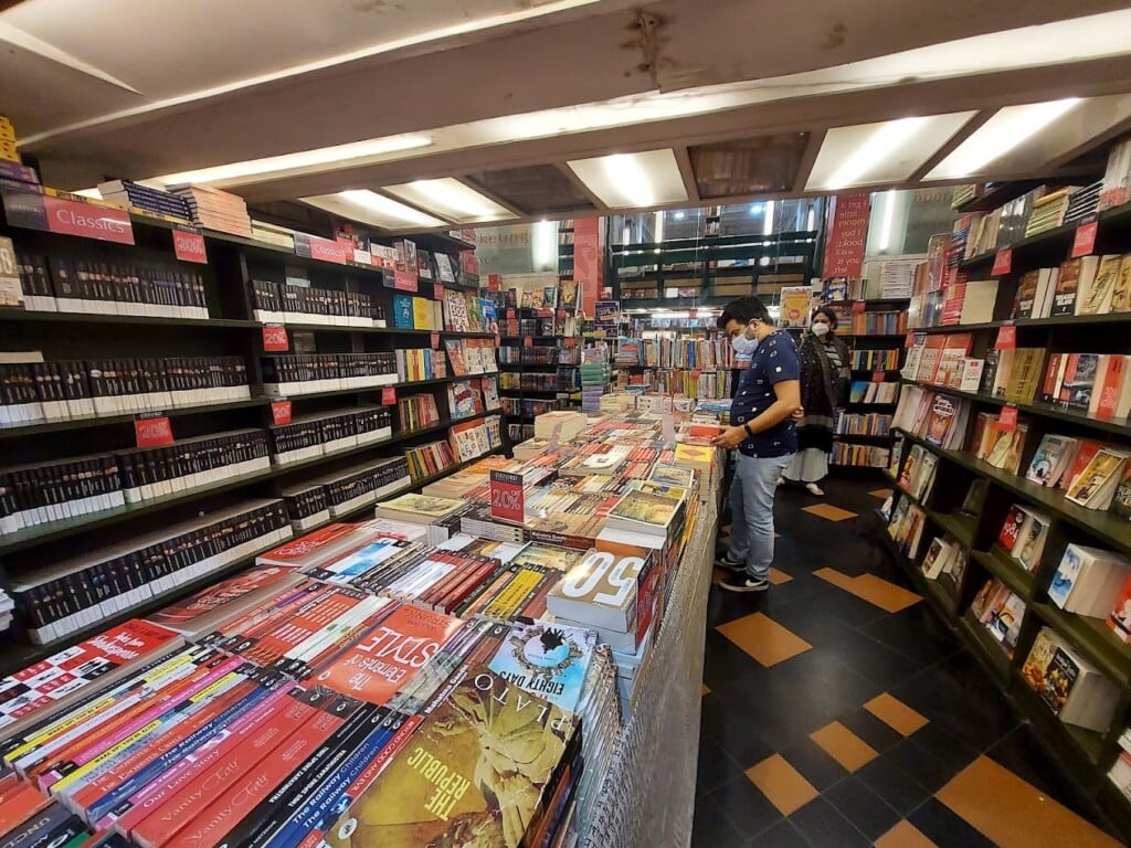 Apeejay Oxford Bookstores Private Limited - 4