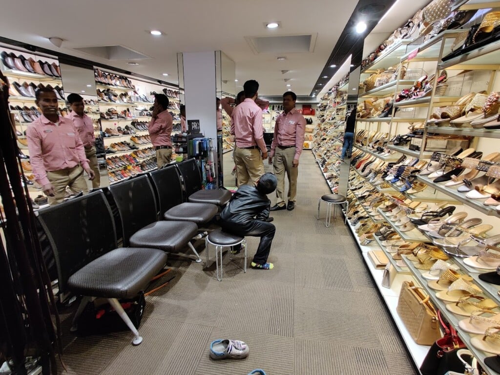 Metro Shoes Kolkata - 5