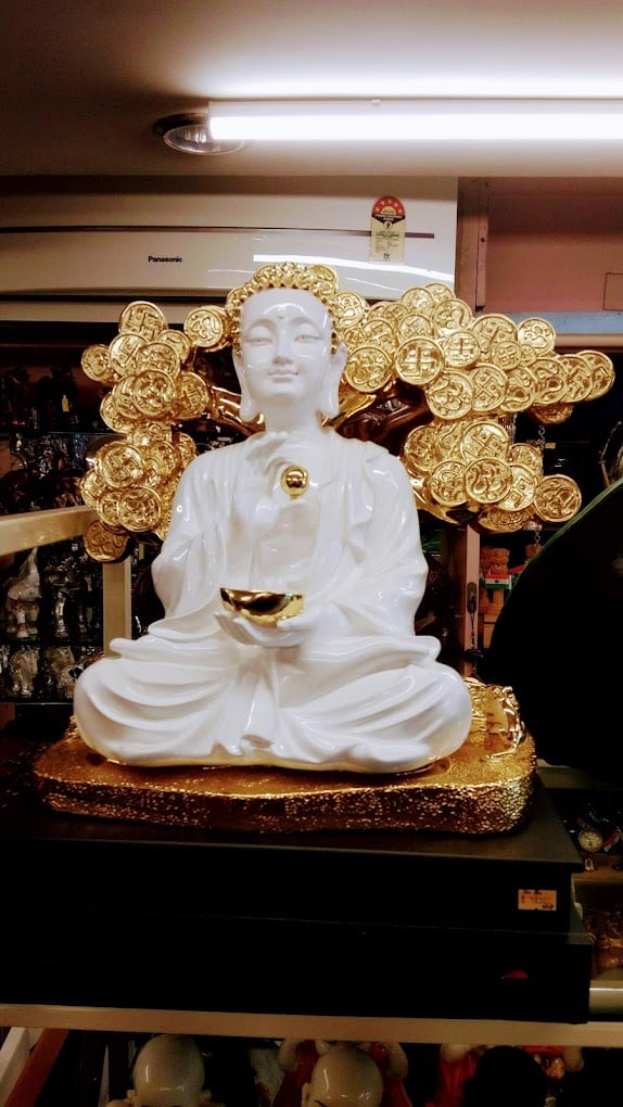 Campus gift shop - 4