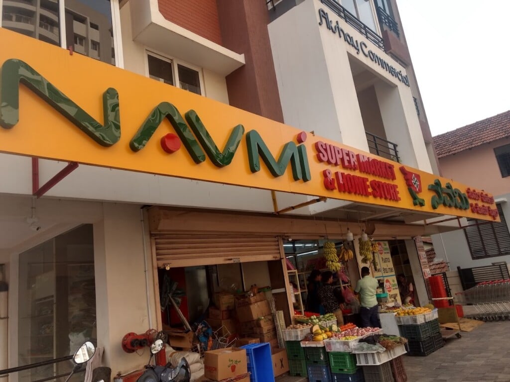 Navmi Super Market