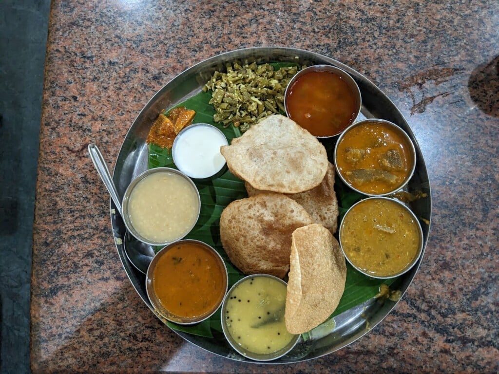 Hotel Janatha Deluxe Pathumudi Soudha - 3