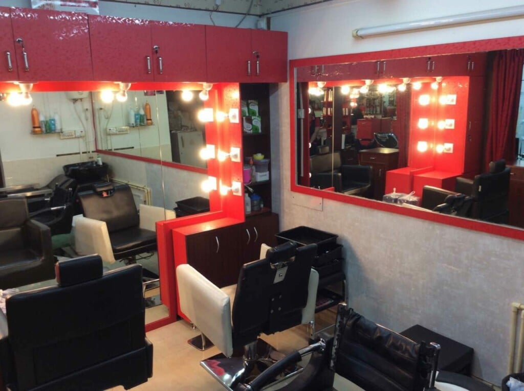 Soni Beauty Parlour - 4