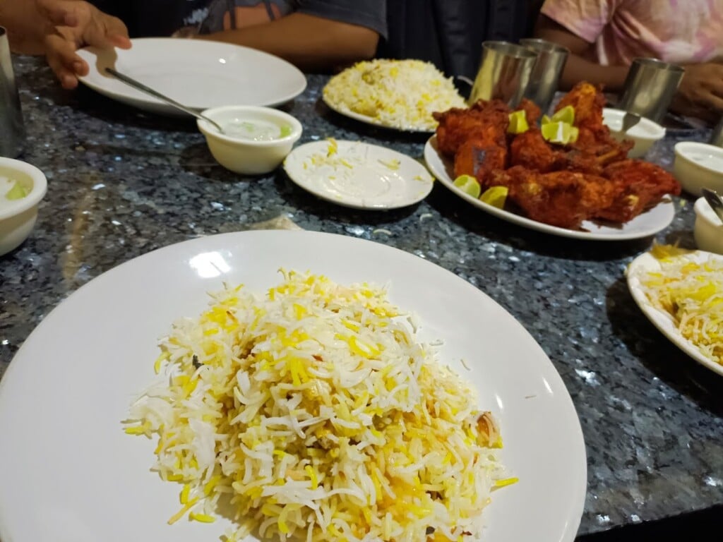 Bombay Lucky Restaurant - 2