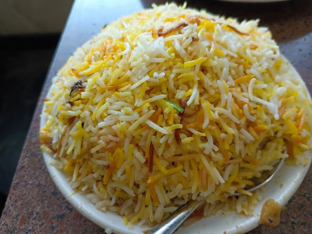 Bombay Lucky Restaurant - 5