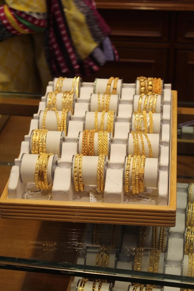 S L Shet Jewellers and Diamond House - 4