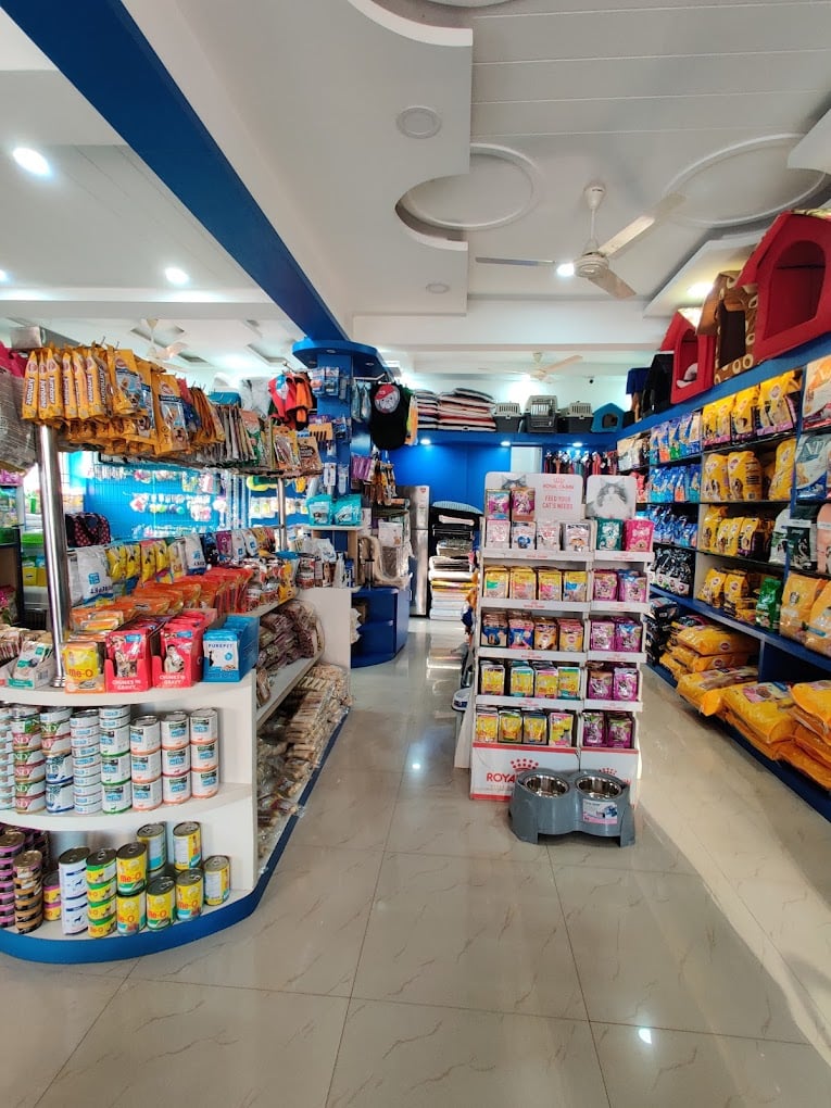 PET HUT, Golden Nugget Building, Mallikatte - 5