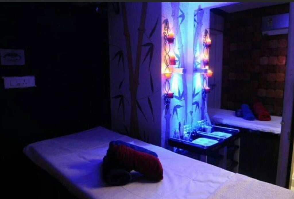 Vxclusive Professional Unisex Salon